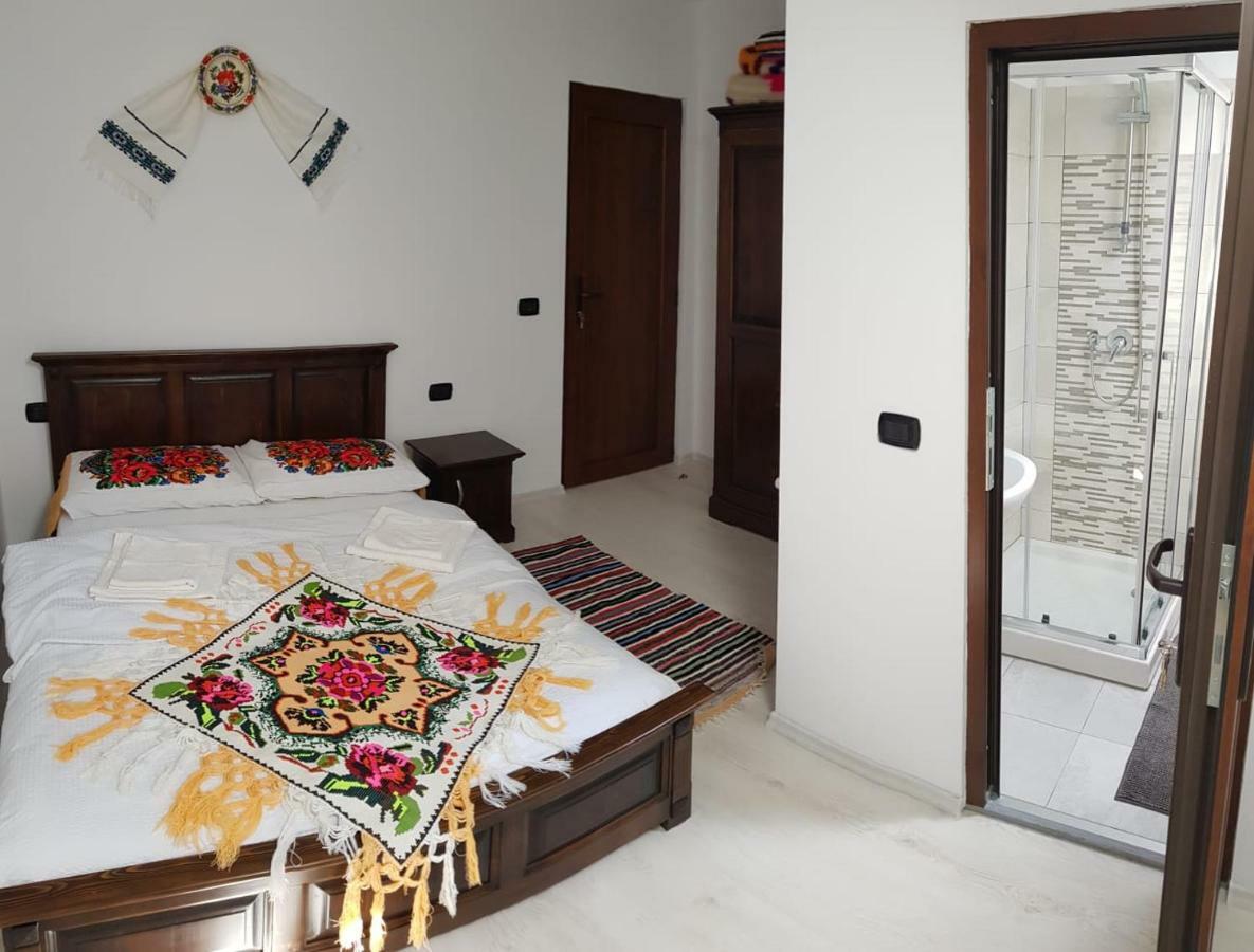 Casa Fratii Mat Hotel Moisei Luaran gambar