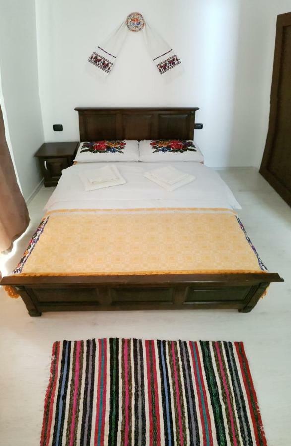 Casa Fratii Mat Hotel Moisei Luaran gambar