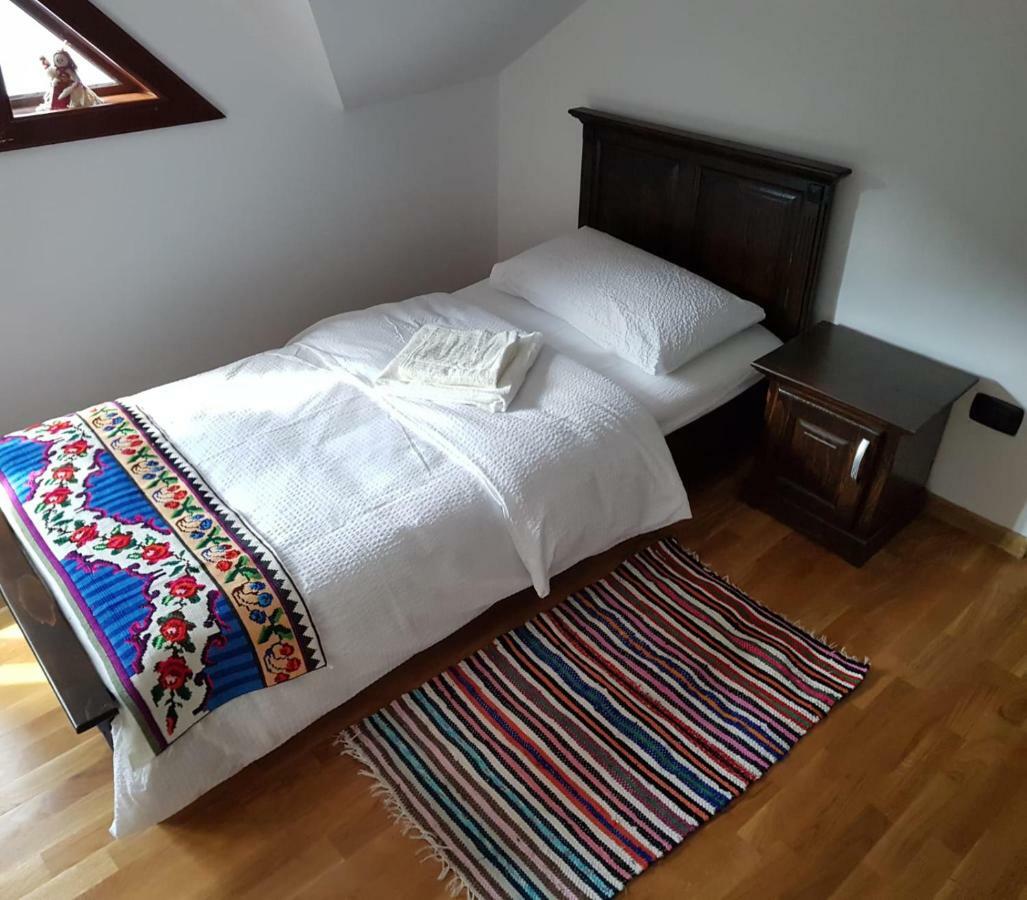 Casa Fratii Mat Hotel Moisei Luaran gambar