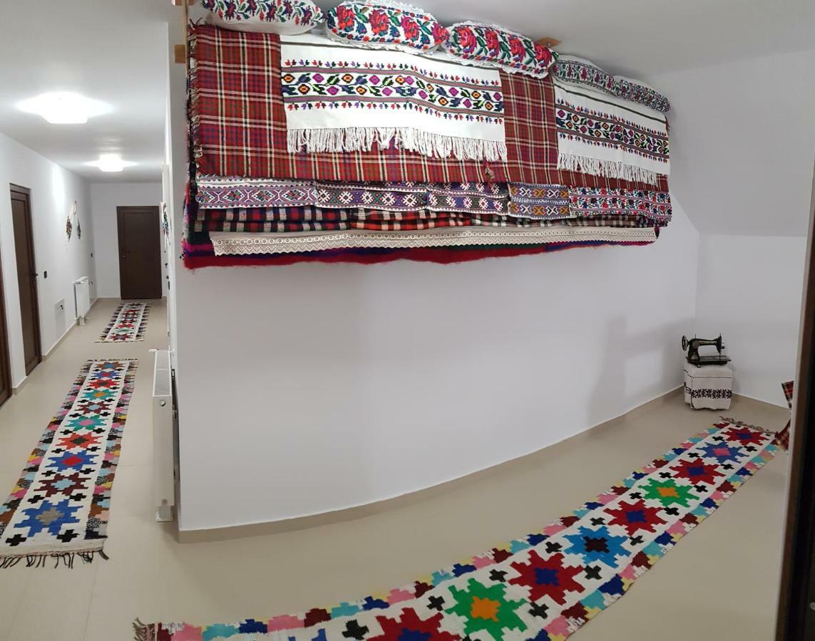 Casa Fratii Mat Hotel Moisei Luaran gambar