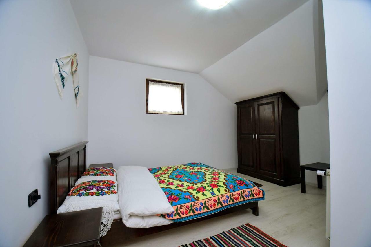 Casa Fratii Mat Hotel Moisei Luaran gambar